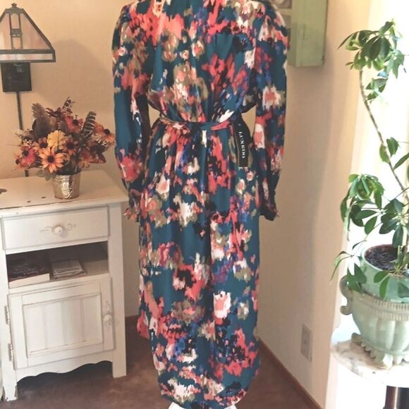 NWT Luxedo Abstrct Print Tulip Dress - Picture 7 of 16